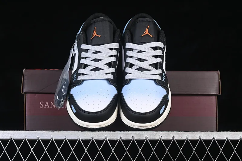 All categories Air Jordan Jordan series basketball shoes Air Jordan 1 Low Air Jordan 1 Low AJ1 Joe 1 Year of the Horse limited low-top cultural casual sneakers 553560-081